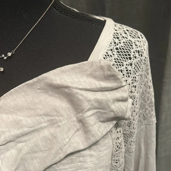 Gray Lace Shoulder Long Sleeve - Picture 3 of 4